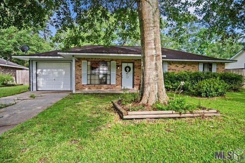 Photo of 26811 Pen Dr Dr, Walker, LA 70785 (MLS # BR2026012486)