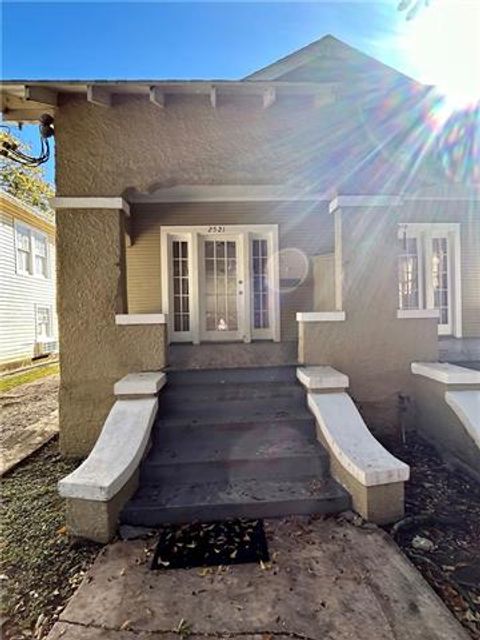 Photo of 2521 Palmer Avenue Ave, New Orleans, LA 70118 (MLS # NO2557878)