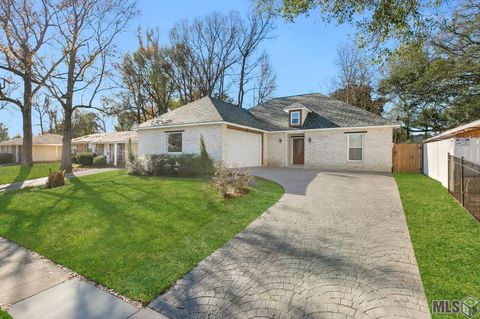 Photo of 9536 Avis Ave Ave, Baton Rouge, LA 70810 (MLS # BR2026000999)