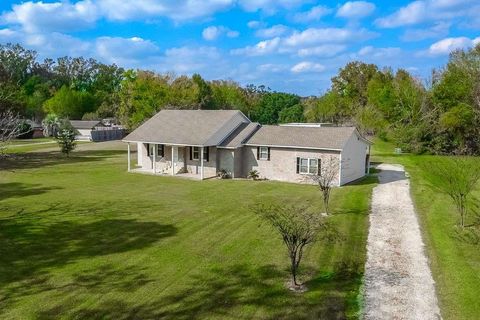 Photo of 39076 David Drive Dr, Prairieville, LA 70769 (MLS # NO2539220)