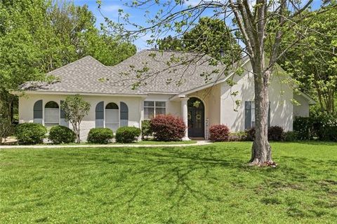 Photo of 519 Garden Lane Ln, Madisonville, LA 70447 (MLS # NO2555291)