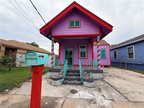 Photo of 1724 Piety Street St, New Orleans, LA 70117 (MLS # NO2554952)