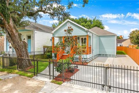 Photo of 2624 Josephine Street St, New Orleans, LA 70113 (MLS # NO2556531)