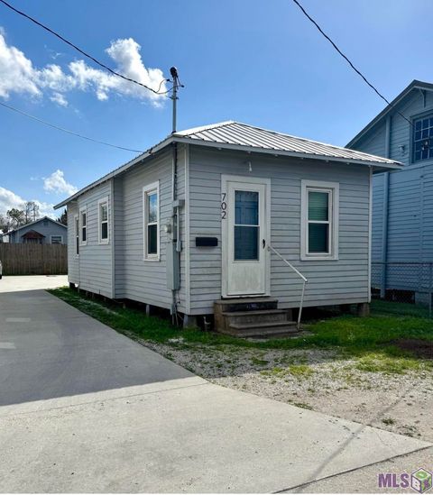Photo of 702 Louisiana ST, Morgan City, LA 70380 (MLS # BY2026009782)
