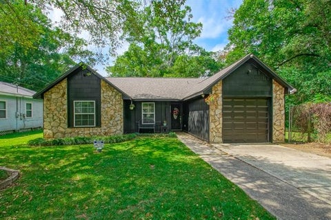 Photo of 2523 Oriole Street St, Slidell, LA 70460 (MLS # NO2572882)