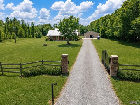 Photo of 19663 N Joor Rd RD, Zachary, LA 70791 (MLS # BR2026009901)