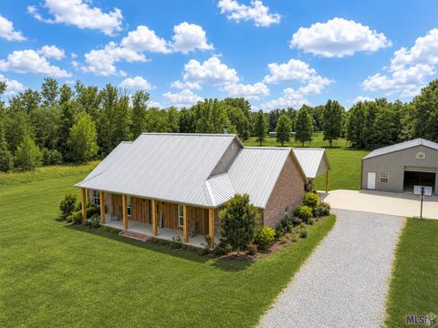 Photo of 19663 N Joor Rd RD, Zachary, LA 70791 (MLS # BR2026009901)