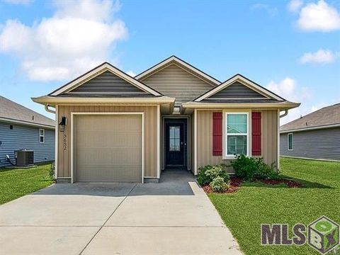 Photo of 5652 Magnolia De Percy Dr, Carville, LA 70721 (MLS # BR2026007972)