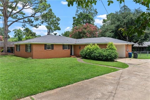 Photo of 943 Harling Lane Ln, Natchitoches, LA 71457 (MLS # CN2563482)