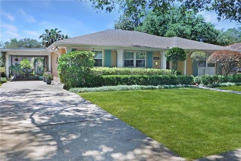 Photo of 6243 Oxford Place PL, New Orleans, LA 70131 (MLS # NO2557238)