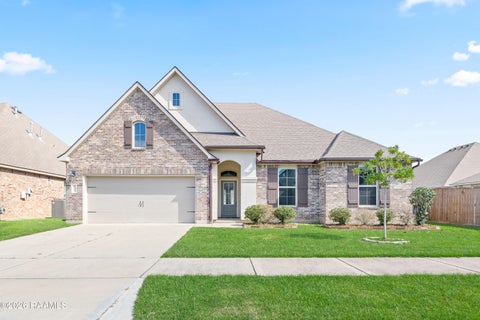 Photo of 102 Deer Lake Lane, Lafayette, LA 70508 (MLS # 2600008234)