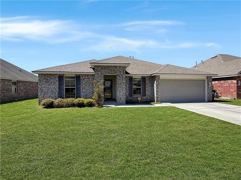 Photo of 75717 Rickelin Drive Dr, Covington, LA 70435 (MLS # NO2549397)