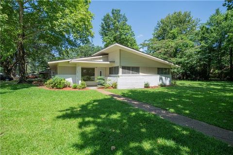 Photo of 3915 Brenda Street St, Alexandria, LA 71302 (MLS # CN2557879)