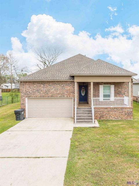 Photo of 41114 E Don Lou Rd Rd, Gonzales, LA 70737 (MLS # BR2026004259)