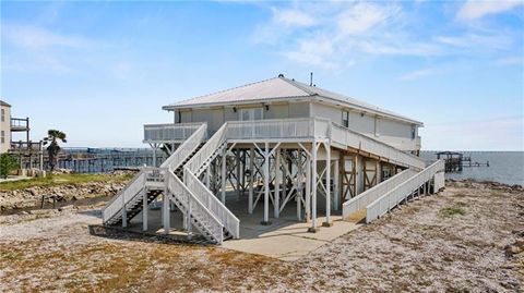 Photo of 125 Lakeview Drive Dr, Slidell, LA 70458 (MLS # NO2549225)