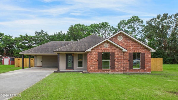 609 PEACH ST, NEW IBERIA, LA 70560 - Image 8d409c3e9023f3a6a0b9e1bbbcfe9b37/94312540
