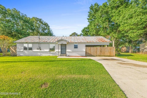 Photo of 600 E Jane Street, Abbeville, LA 70510 (MLS # 2600009912)