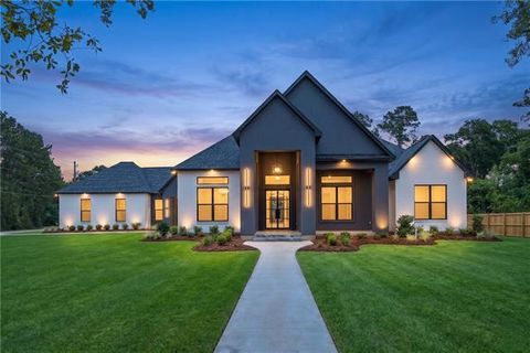 Photo of 13131 Rue Chateau, Ponchatoula, LA 70454 (MLS # NO2561721)