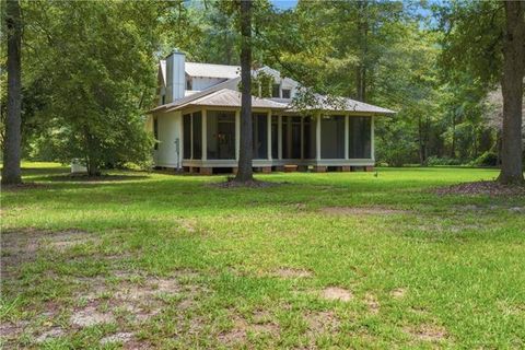 Photo of 21046 Smith Road, Covington, LA 70435 (MLS # NO2565989)