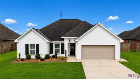 Photo of 140 Cottage Way Way, Thibodaux, LA 70301 (MLS # BY2026008596)