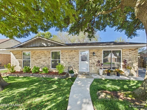 Photo of 203 Amethyst Lane, Lafayette, LA 70506 (MLS # 2600009408)