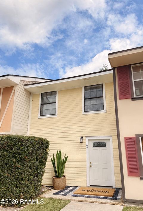 Photo of 165 W Southfield Parkway, Lafayette, LA 70506 (MLS # 2600003433)
