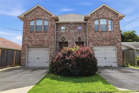 Photo of 807 Waltham Street St, Metairie, LA 70001 (MLS # NO2559301)