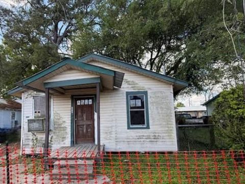 Photo of 212 Clifford Road Rd, Lafayette, LA 70501 (MLS # NO2554195)