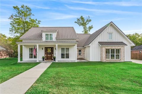 Photo of 21041 April Lane Ln, Livingston, LA 70754 (MLS # NO2546967)