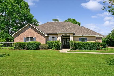 Photo of 112 Normandy Drive Dr, Folsom, LA 70437 (MLS # NO2557677)