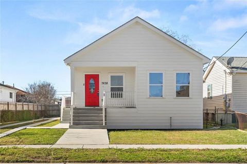 Photo of 7638 Lady Gray Street St, New Orleans, LA 70127 (MLS # NO2538676)