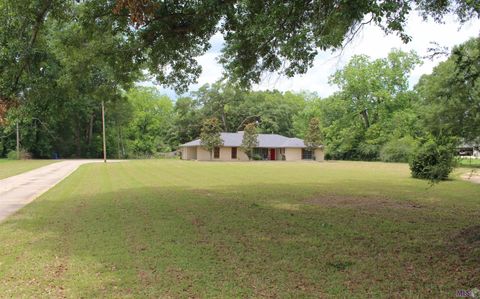 Photo of 21601 Plank Rd Rd, Zachary, LA 70791 (MLS # BR2026009070)