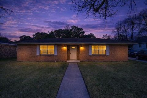 Photo of 3425 Halsey Street St, Alexandria, LA 71301 (MLS # CN2549491)