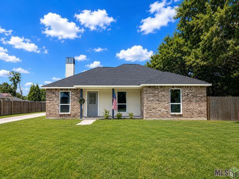 Photo of 13056 Cypress Gold Dr Dr, St. Amant, LA 70774 (MLS # BR2026009822)