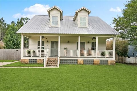 Photo of 20072 Walden Street St, Covington, LA 70435 (MLS # NO2545079)