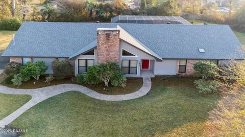 Photo of 143 E Park Manor Circle, Lake Charles, LA 70611 (MLS # 2600001021)