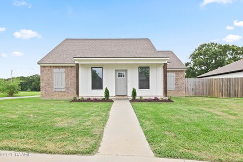 Photo of 106 Tyreek Drive, Lafayette, LA 70506 (MLS # 2600003507)
