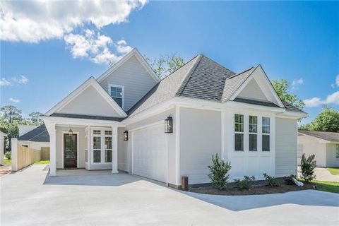 Photo of 340 S 9th Street, Ponchatoula, LA 70454 (MLS # NO2563438)
