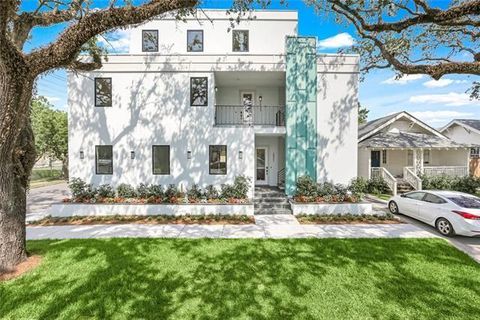 Photo of 2435 State Street St, New Orleans, LA 70118 (MLS # NO2555803)