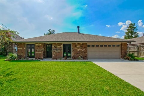 Photo of 414 Monsanto Avenue AVE, Luling, LA 70070 (MLS # NO2569739)