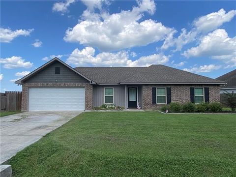 Photo of 39622 Island Trace Boulevard Trce, Ponchatoula, LA 70454 (MLS # NO2566136)