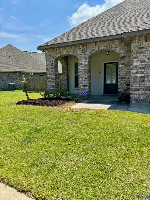 Photo of 7306 Kenilworth Crossing Ave Ave, Baton Rouge, LA 70820 (MLS # BR2026008230)