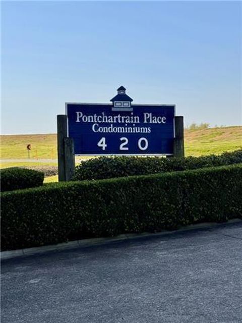 Photo of 420 Metairie Hammond Highway Hwy #102, Metairie, LA 70005 (MLS # NO2557712)