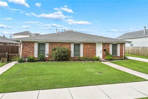 Photo of 6017-19-19 Bellaire Drive DR, New Orleans, LA 70124 (MLS # NO2564969)