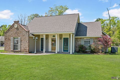 Photo of 7097 Jim Rushing Rd Rd, Denham Springs, LA 70706 (MLS # BR2026005330)