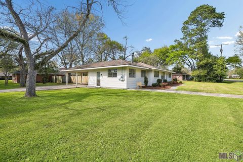 Photo of 4811 Lynn St St, Zachary, LA 70791 (MLS # BR2026004788)