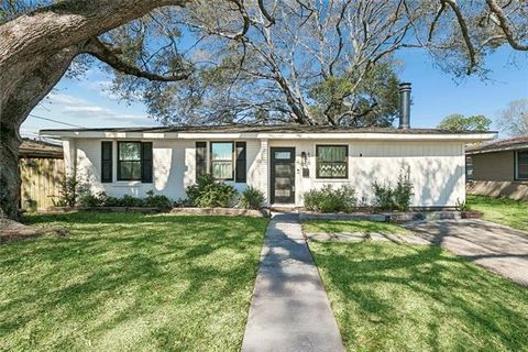 Photo of 416 Jade Avenue Ave, Metairie, LA 70003 (MLS # NO2544851)
