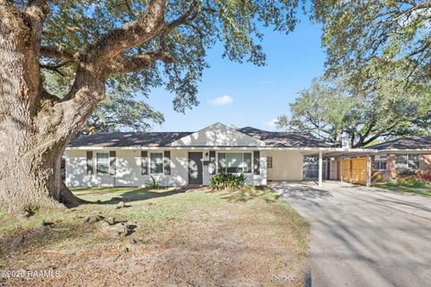 Photo of 711 Vicnaire St. Street, New Iberia, LA 70563 (MLS # 2600000074)