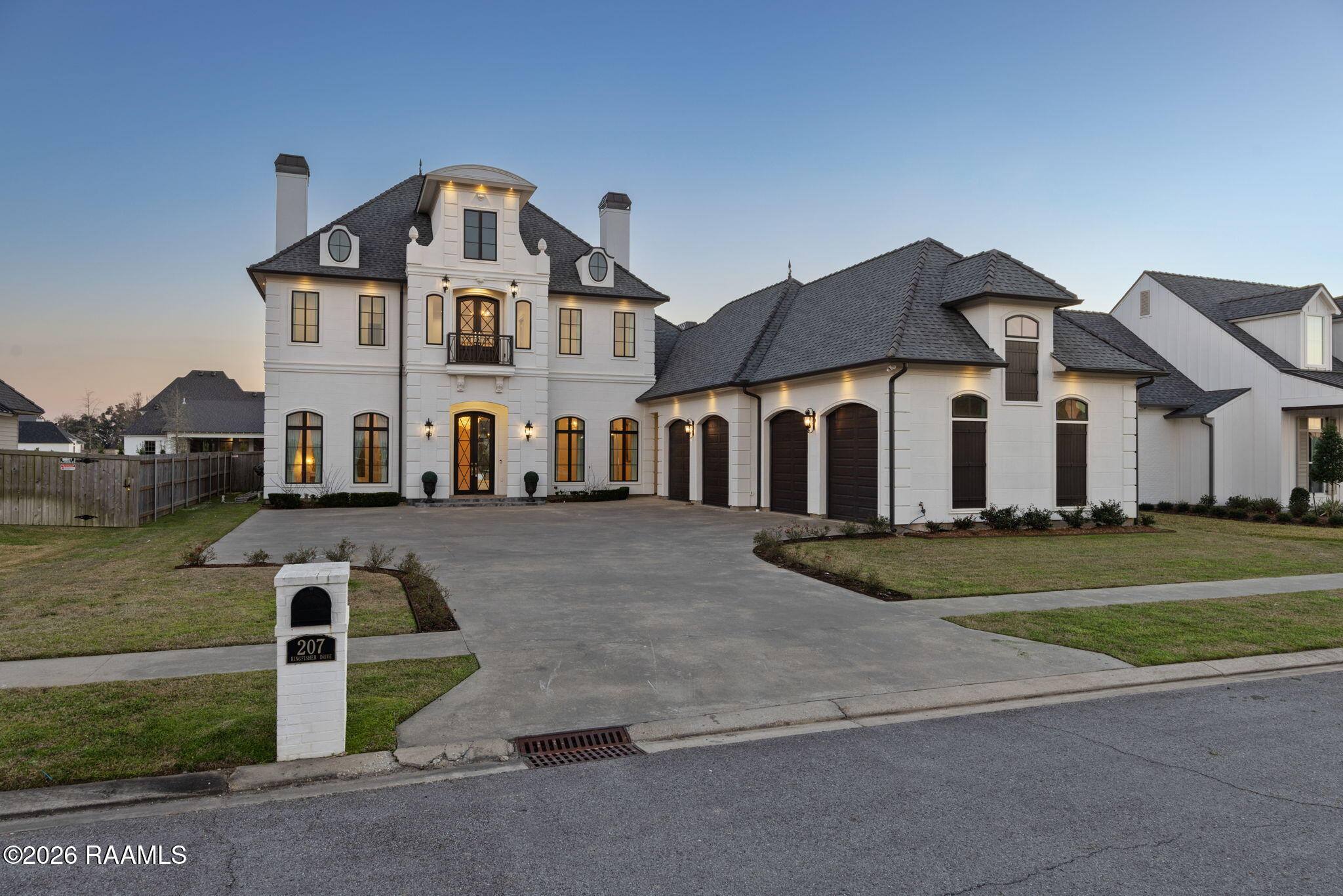 207 Kingfisher Drive