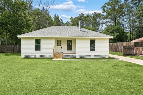 Photo of 26315 Sunrise Lake Dr Drive DR, Lacombe, LA 70445 (MLS # NO2560404)